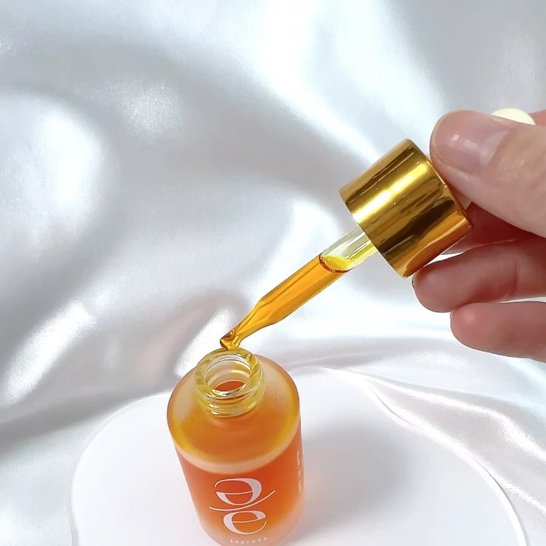 EASECBD ROLL-ON WOOD/EASECBD/香水(その他)を使ったクチコミ（3枚目）