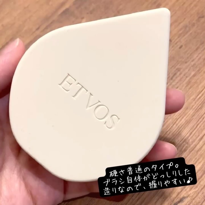 リラクシングマッサージブラシ/エトヴォス/スカルプブラシを使ったクチコミ（2枚目）