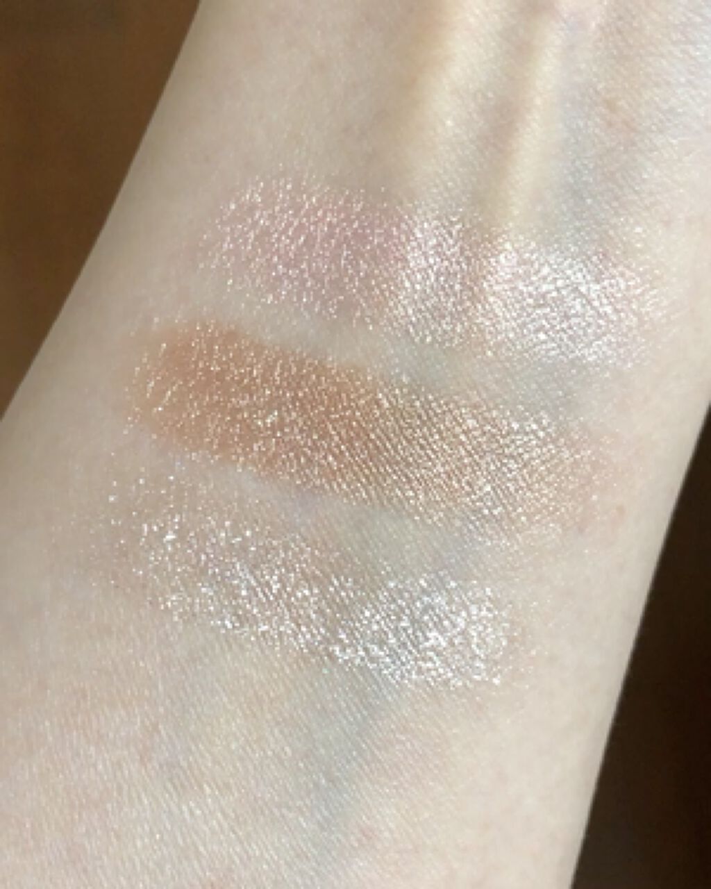 グリタリング アイカラー/レ・メルヴェイユーズ ラデュレ/単色アイシャドウの動画クチコミ4つ目