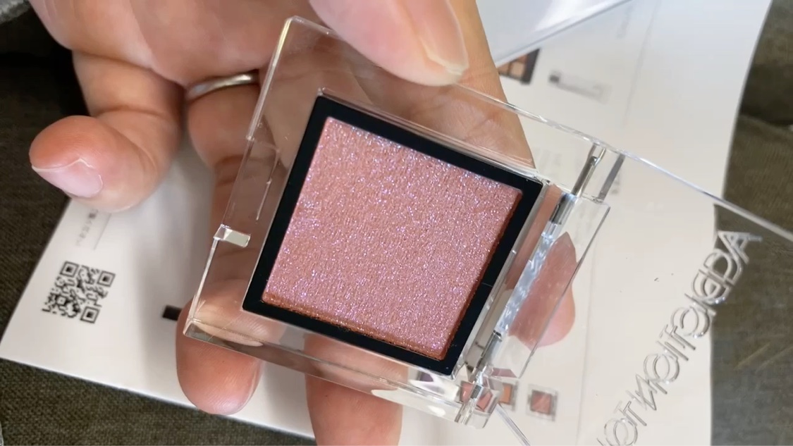 ザ コンパクトケースⅠ "ソープリズマティック"/ADDICTION/その他化粧小物の動画クチコミ4つ目