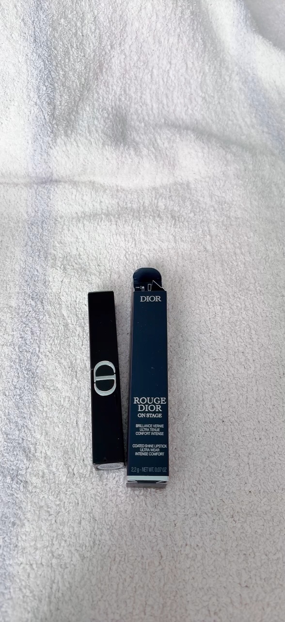 ルージュ ディオール オン ステージ/Dior/口紅・グロス・リップライナー・リップケアの人気ショート動画