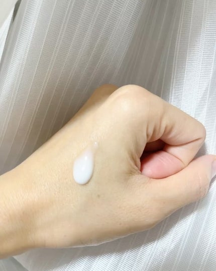 モイスチャライジングセラム/エトヴォス/美容液を使ったクチコミ(3枚目)