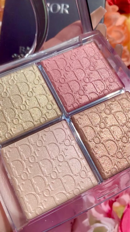 ディオール バックステージ フェイス グロウ パレット/Dior/ハイライトを使ったクチコミ（3枚目）