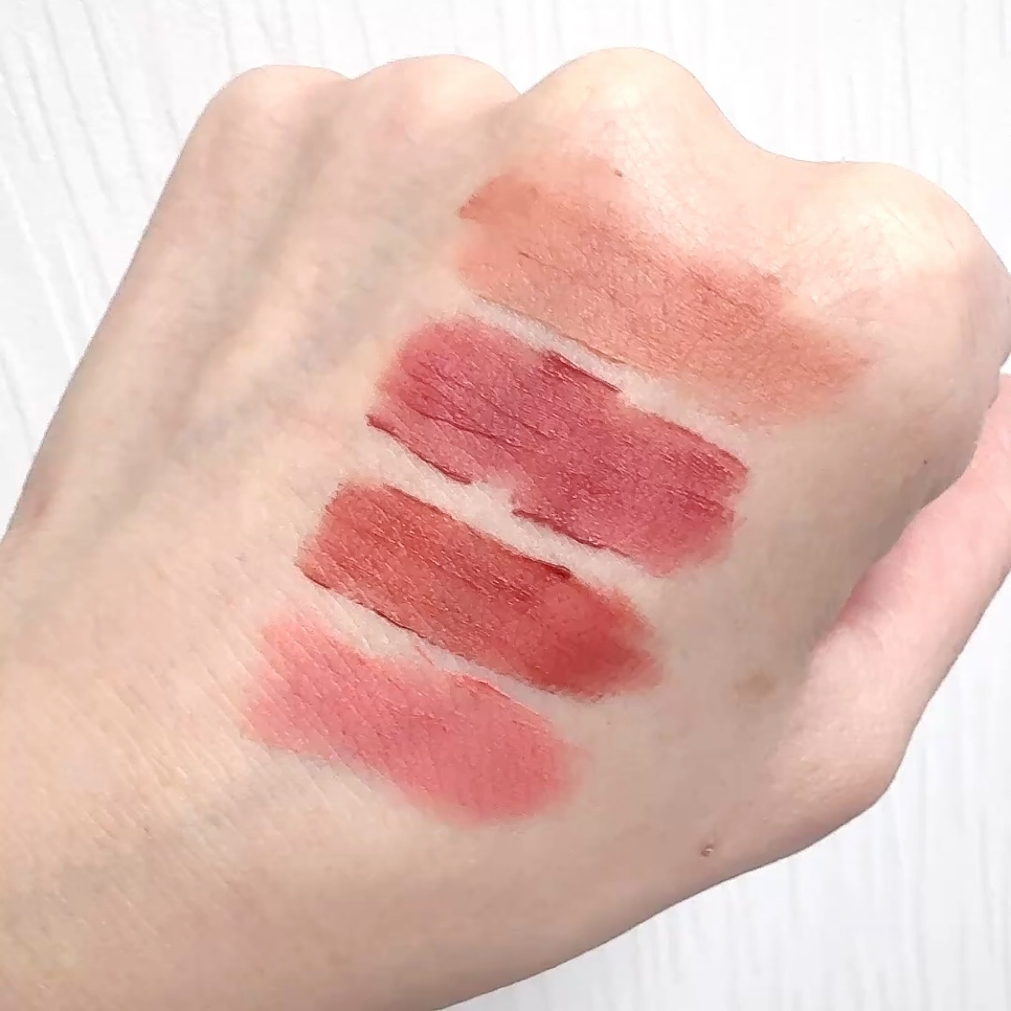 シアーベルベットベールティント /BANILA CO/リップティントの動画クチコミ5つ目