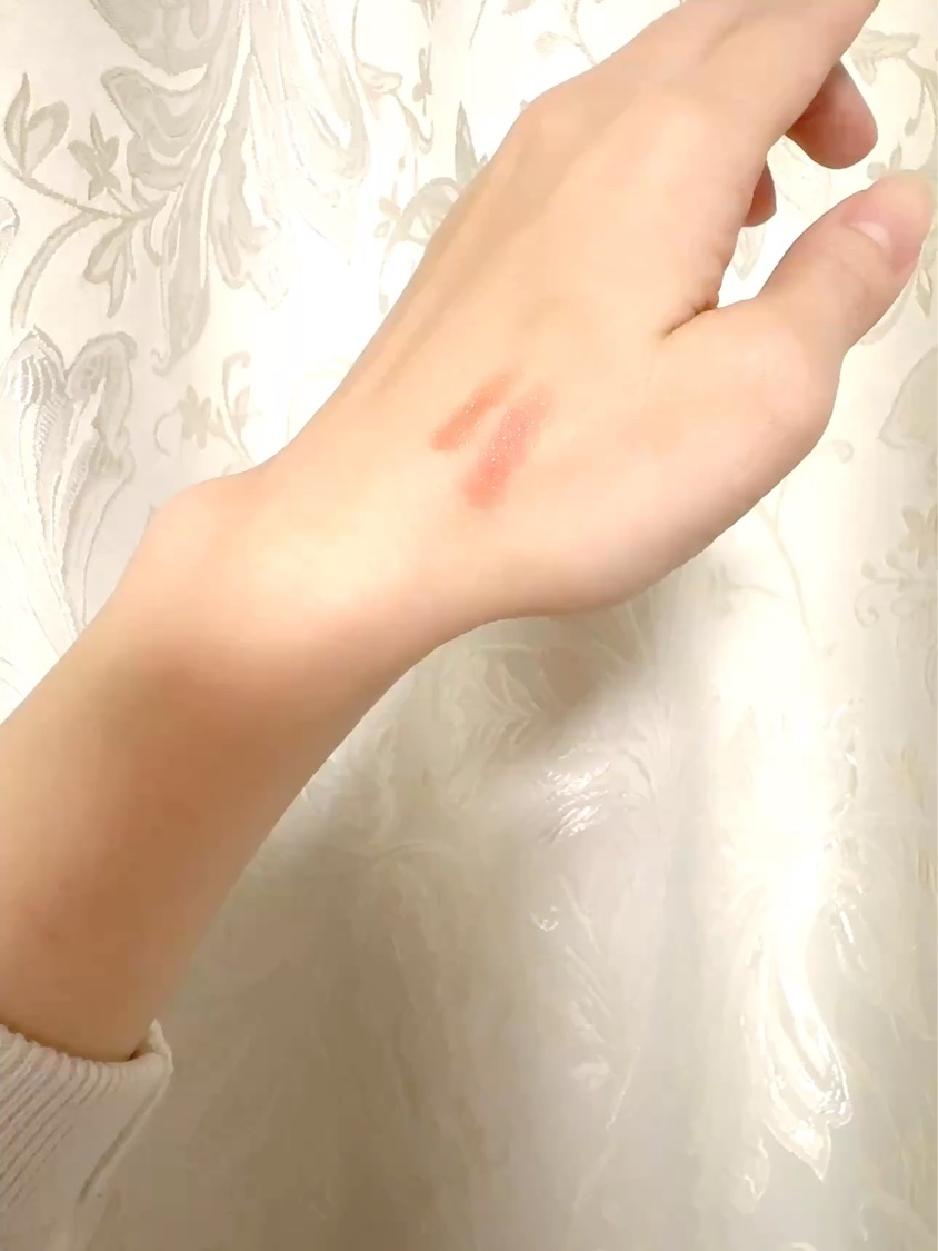 ハグマイリップ　カラーロックプランピーバーム/up2me/口紅を使ったクチコミ（2枚目）