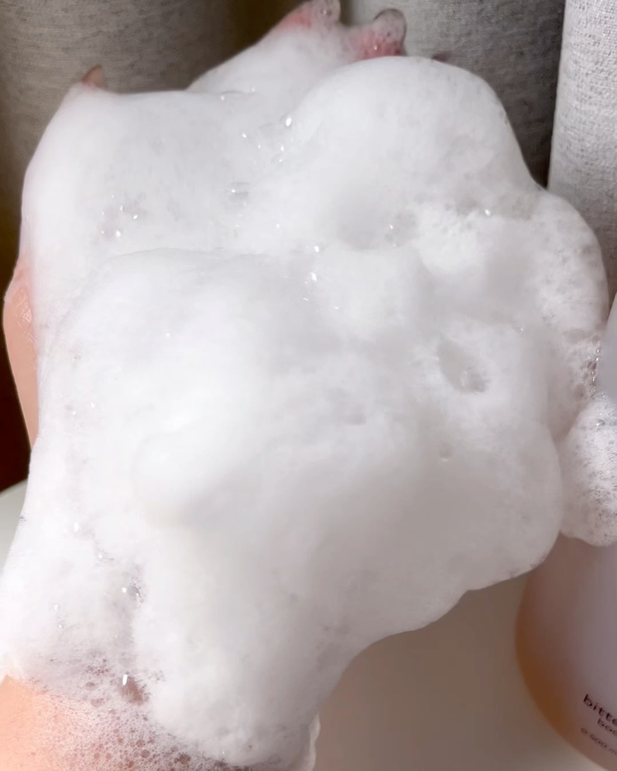 arwe ビターバターボディーウォッシュのクチコミ「arwe　ビターバターボディーウォッシュ

弱酸性ボディウォッシュ🫧

琥珀色のとろんとしたテ.....」（3枚目）