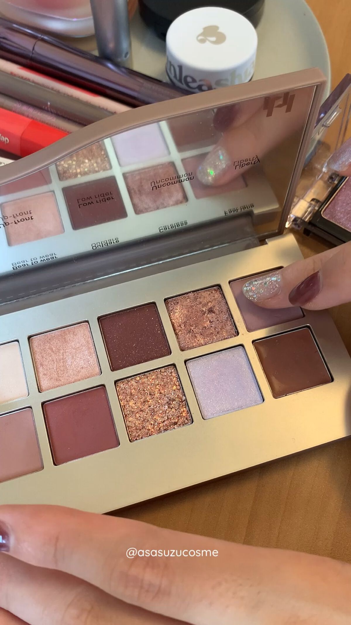  シアー グリッターアイズ/KiSS/単色アイシャドウを使ったクチコミ（1枚目）