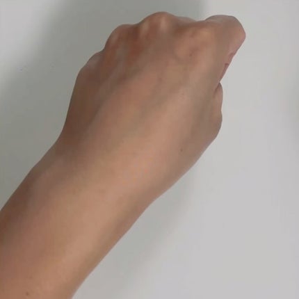 アクアゲルカラー/emuart(エミュアール)/リキッドファンデーションの動画クチコミ2つ目