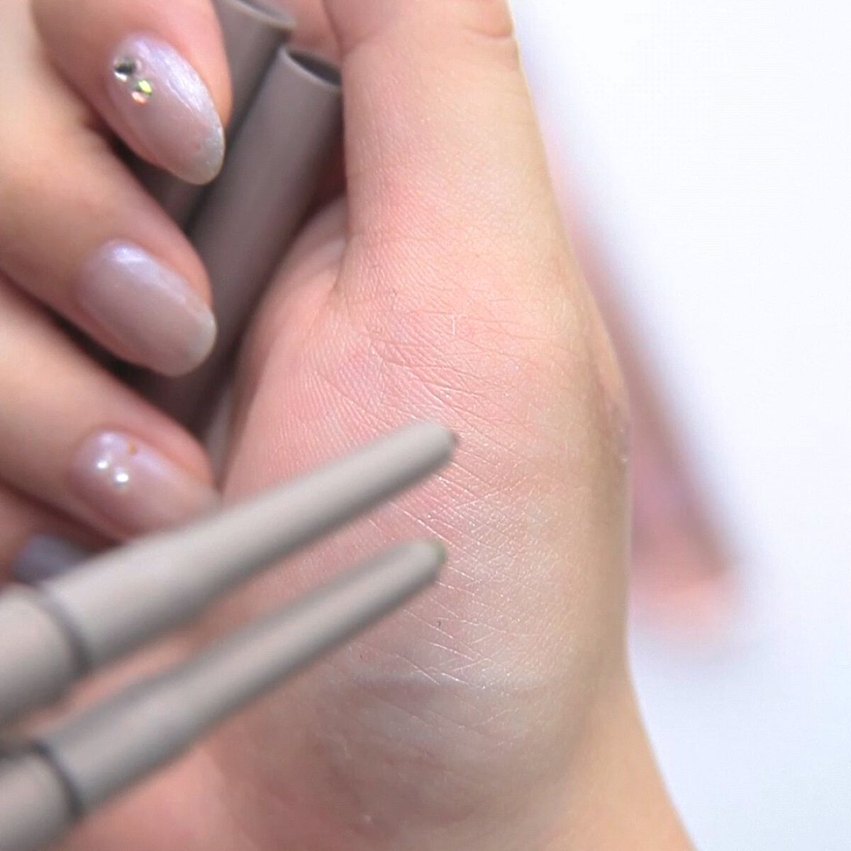 オペラ アイカラーペンシル/OPERA/ペンシルアイライナーの動画クチコミ2つ目