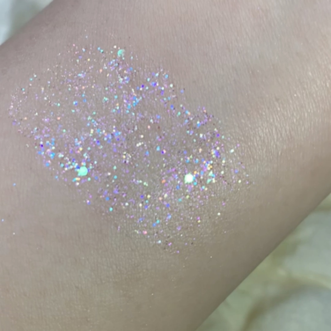 グリッターアイシャドウ 01 MAUVE/Dear.A/グリッターを使ったクチコミ（3枚目）