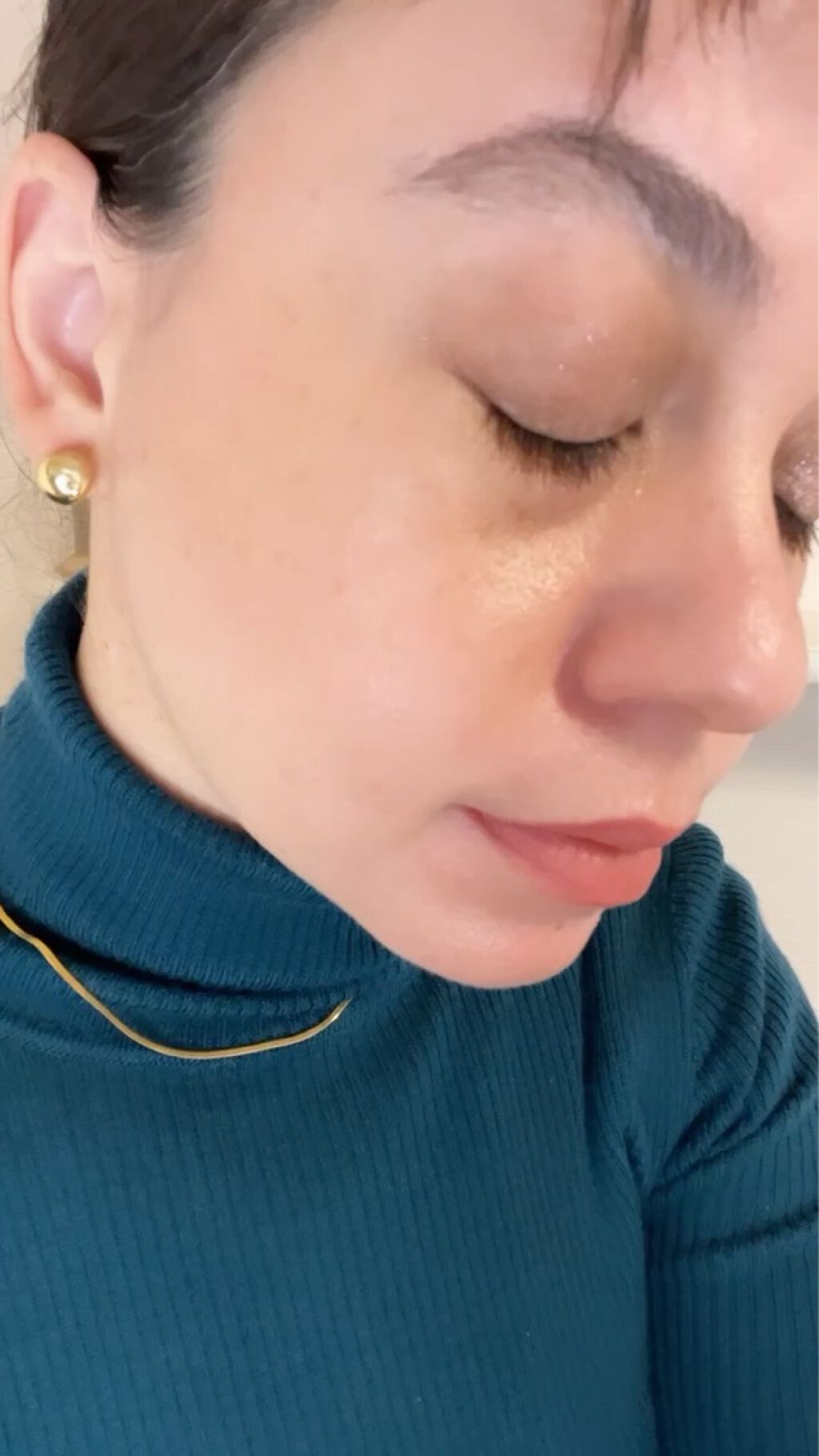 エバーグロウクッション SPF25 PA++/FEMMUE/クッションファンデーションを使ったクチコミ（2枚目）