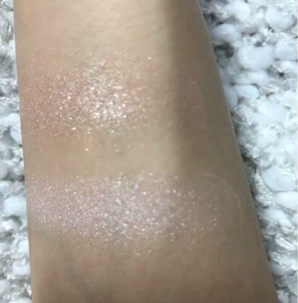 プードゥル ルミエール/CHANEL/パウダーハイライトを使ったクチコミ（2枚目）