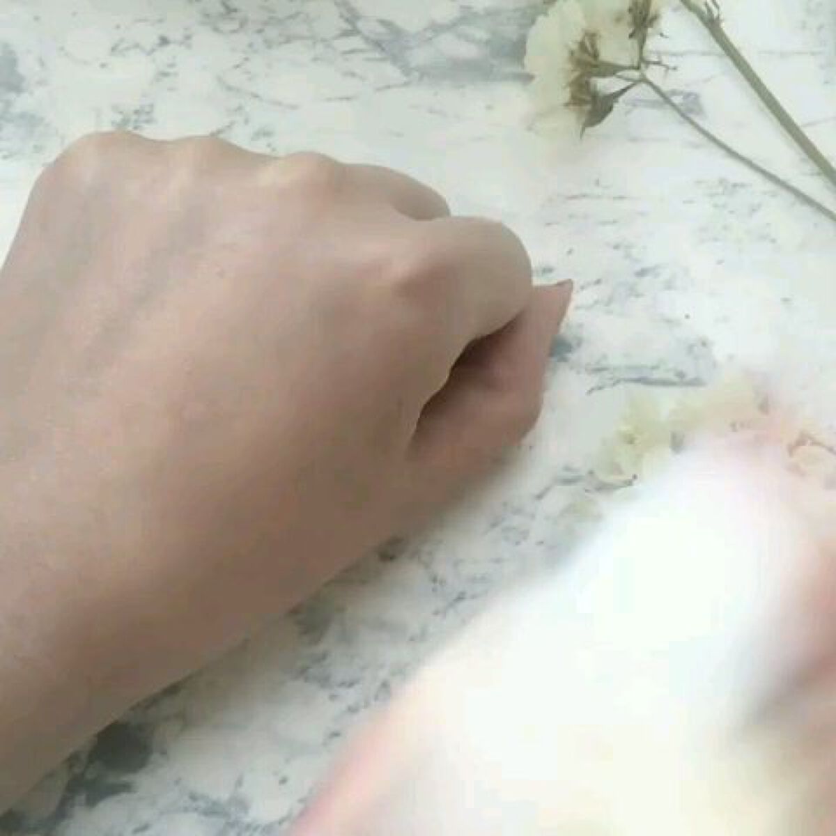 RJミネラル UV スプレー/アピセラピーコスメティクス/日焼け止めミスト・スプレーの動画クチコミ1つ目