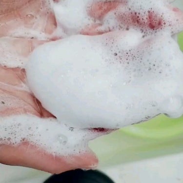 イオナ エフ ソープのクチコミ「スキンケア♡
⁡イオナエフソープ❤️

透明で綺麗な石鹸🧼
透明度が高いのは ⁡
⁡保湿成分が.....」（3枚目）