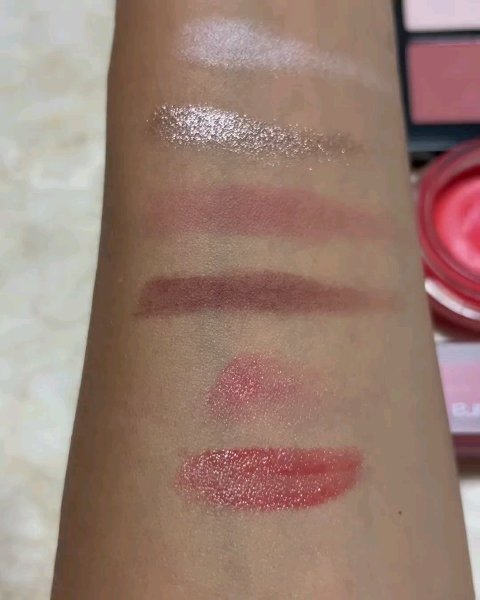 キヌケアグローアップ/shu uemura/口紅の動画クチコミ4つ目