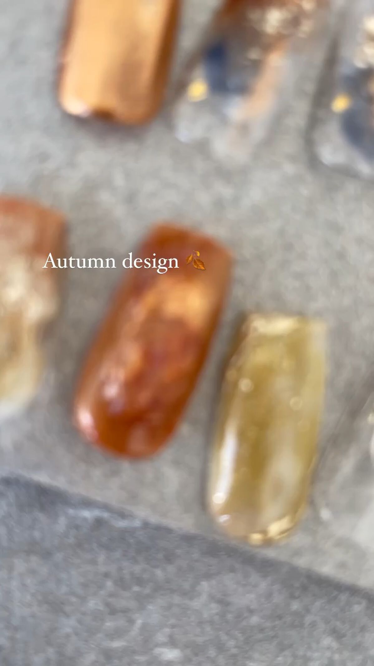 #ブラウンネイル,#個性派ネイル,#ちゅるんネイル,#秋ネイル,#ニュアンスネイルのネイルデザイン