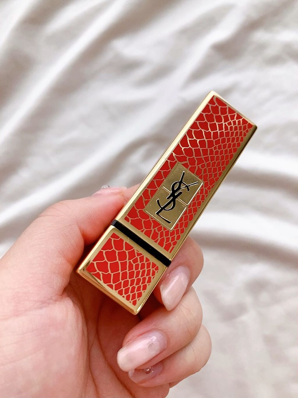 <旧>ルージュ ピュールクチュール/YVES SAINT LAURENT BEAUTE/口紅の動画クチコミ1つ目