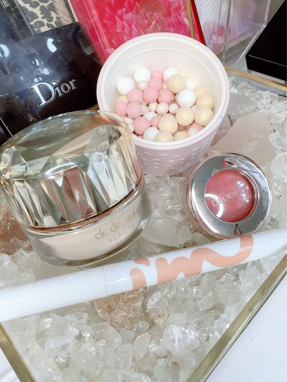 ル・フォンドゥタンｎ/クレ・ド・ポー ボーテ/クリーム・エマルジョンファンデーションの動画クチコミ2つ目