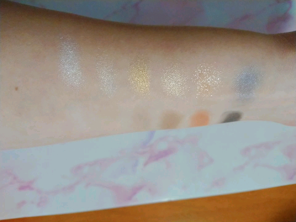 ギルディッド アーティストリー アイ シャドウ パレット/ローラ メルシエ/アイシャドウパレットの動画クチコミ1つ目