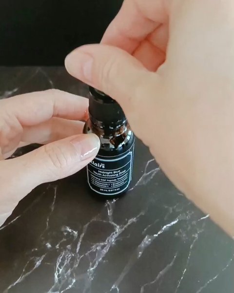 ミッドナイトブルーカーミングクリーム/Klairs/フェイスクリームを使ったクチコミ（3枚目）