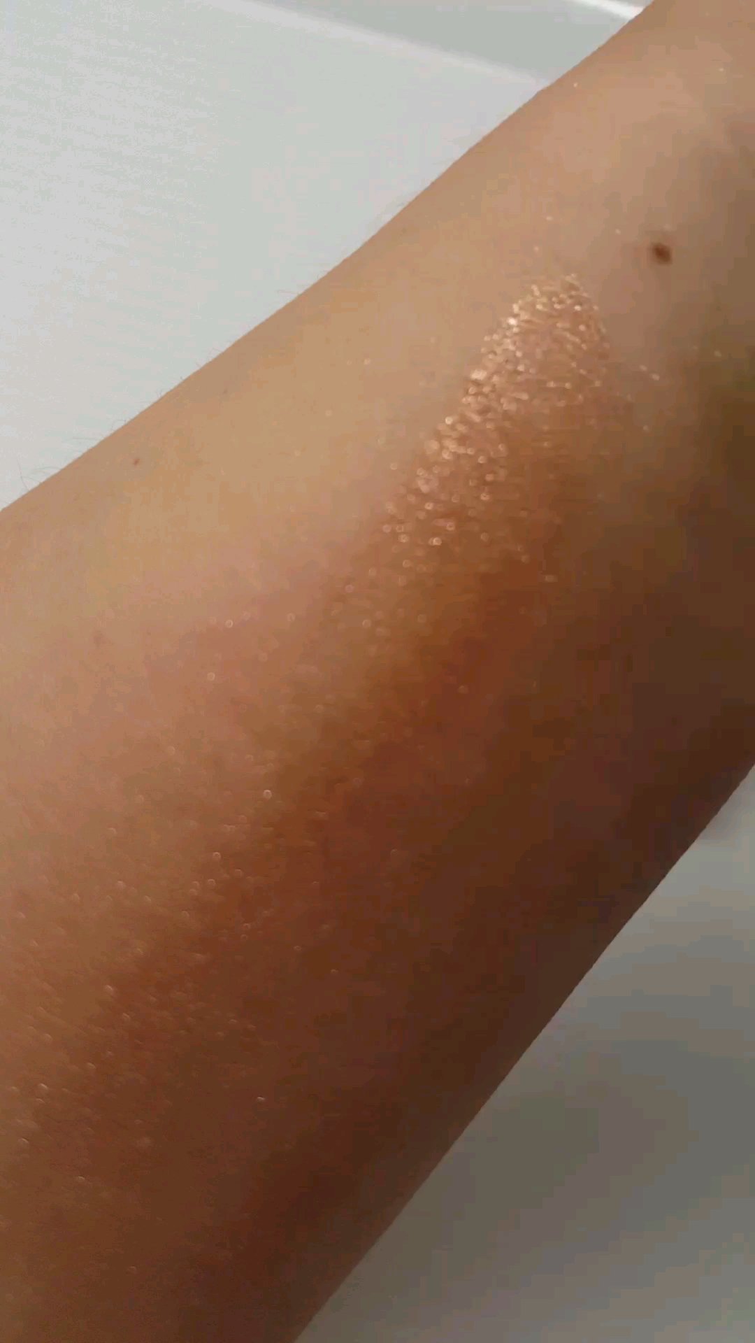 CHAYA cosme オンブライトアイシャドウ/箔座/ジェル・クリームアイシャドウの動画クチコミ1つ目