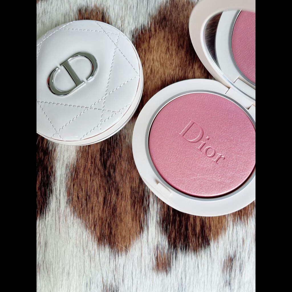 ディオールスキン フォーエヴァー クチュール ルミナイザー/Dior/プレストパウダーを使ったクチコミ（1枚目）