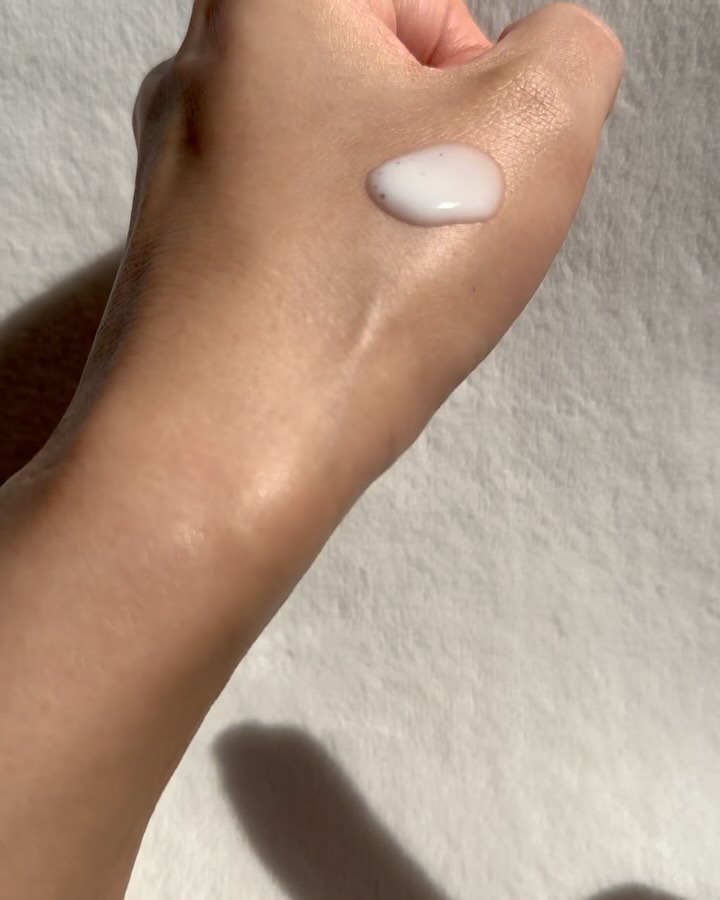 ドレススノー フェイシャルウォッシュ/アテニア/洗顔フォームの動画クチコミ4つ目