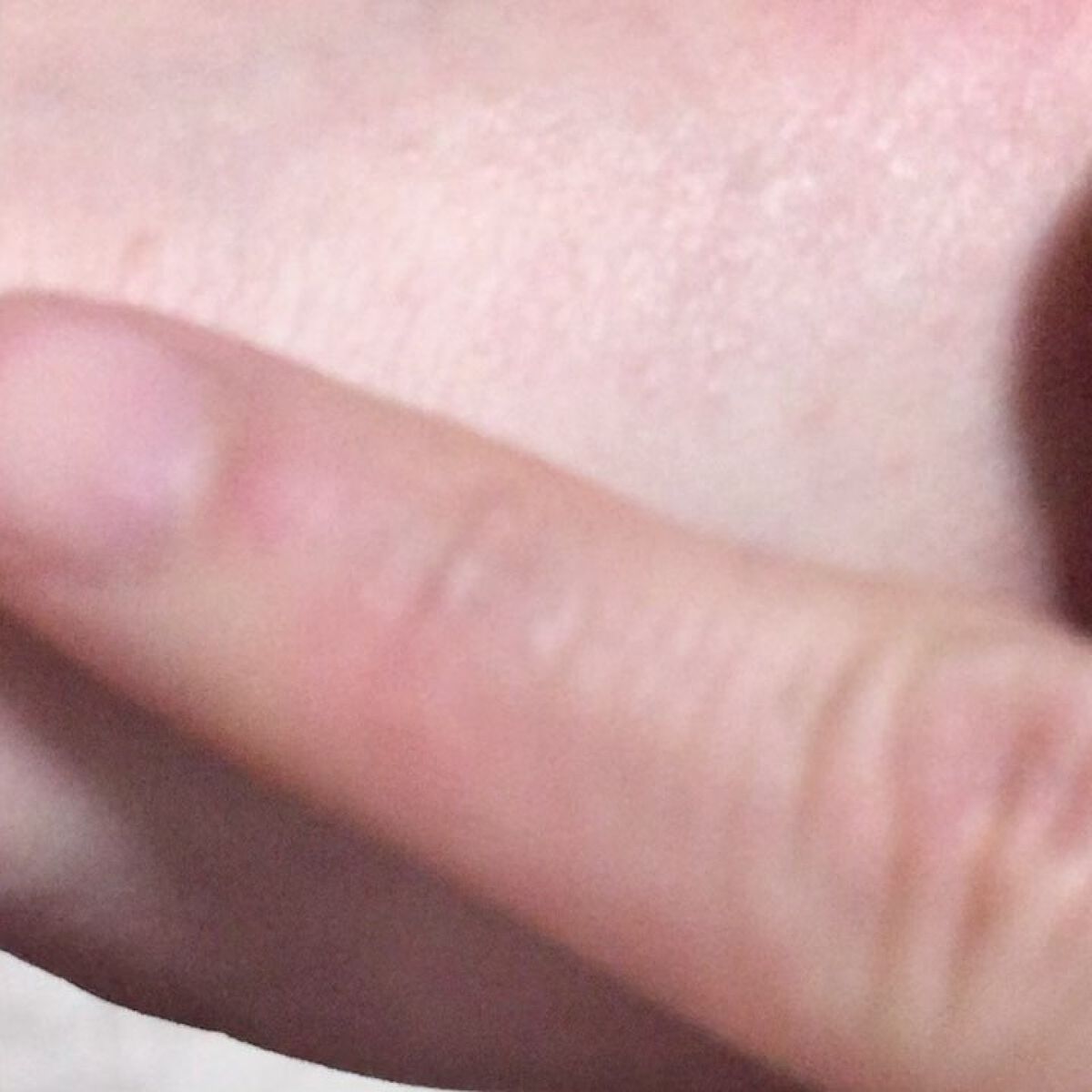 ソフトムースライナー/KiSS/ペンシルアイライナーの動画クチコミ3つ目