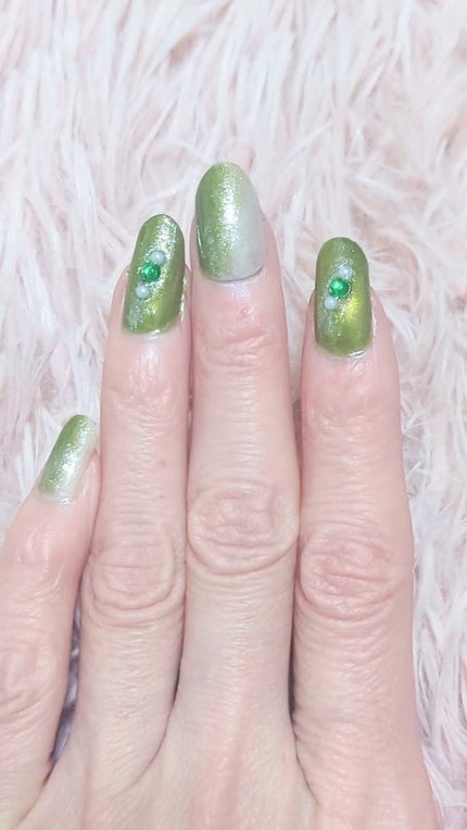 カラフルネイルズ/キャンメイク/マニキュアの人気ショート動画