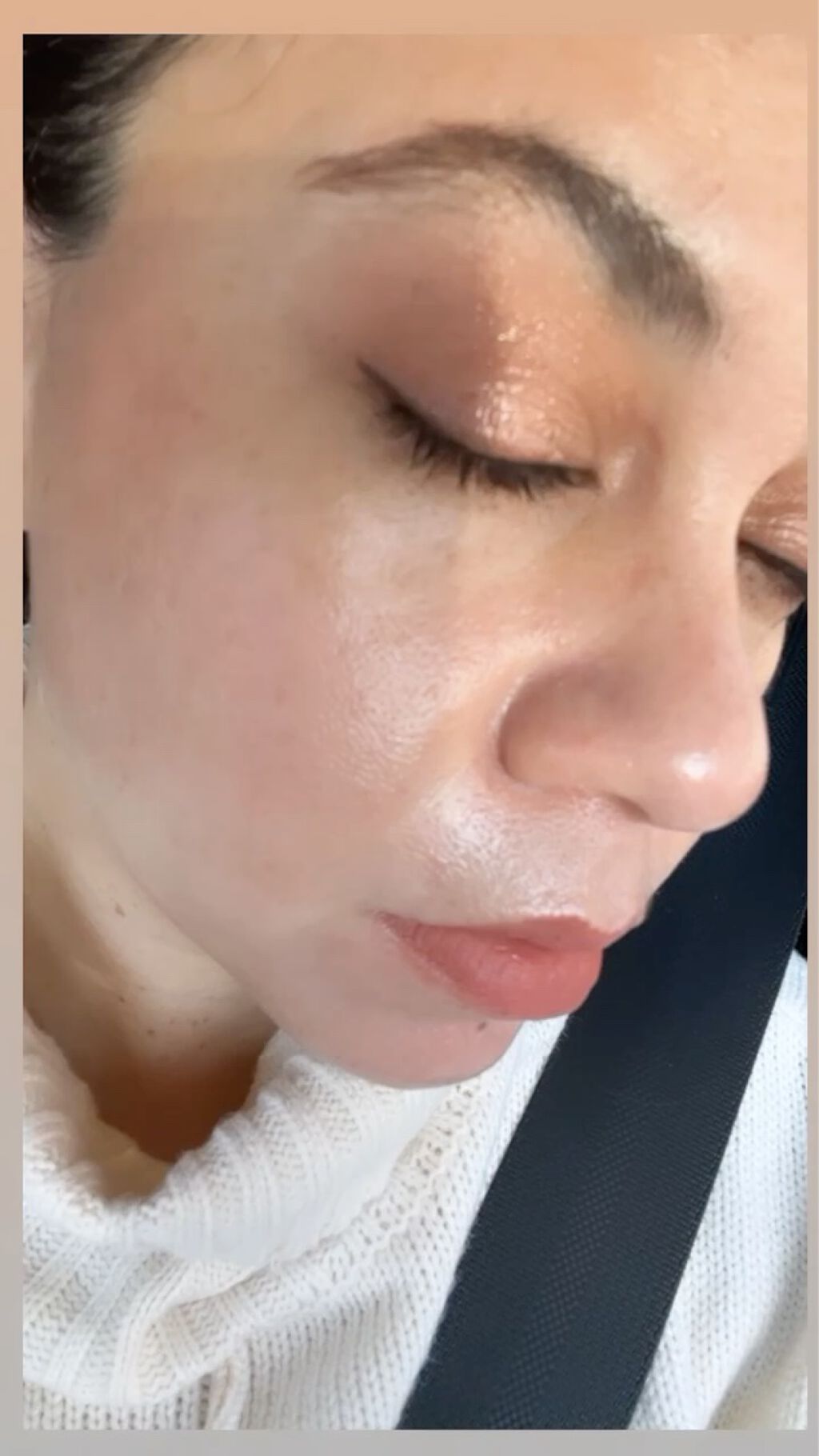 エバーグロウクッション SPF25 PA++/FEMMUE/クッションファンデーションを使ったクチコミ（3枚目）