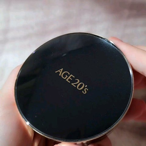 SIGNATURE ESSENCE COVER PACT　/AGE20’s/クリーム・エマルジョンファンデーションの動画クチコミ1つ目