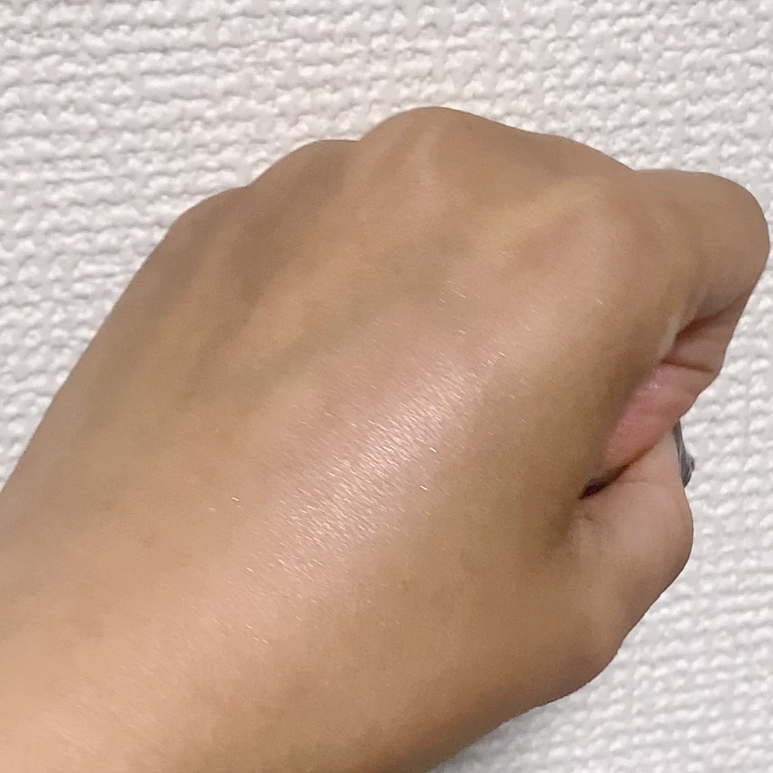 パールグロウニュアンサー/CEZANNE/パウダーハイライトを使ったクチコミ（3枚目）