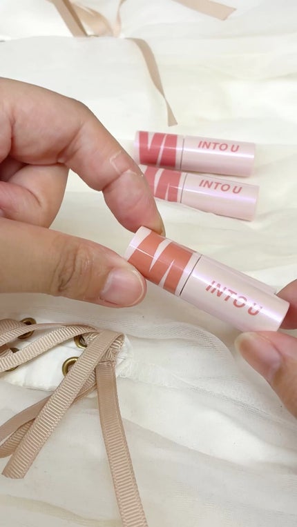 スーパーマットリップ&チークマッド/INTO U/口紅の人気ショート動画