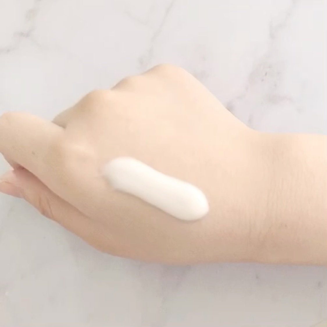 トリプルコラーゲンプレミアムクリームマスク/VARI:HOPE/フェイスクリームを使ったクチコミ（3枚目）