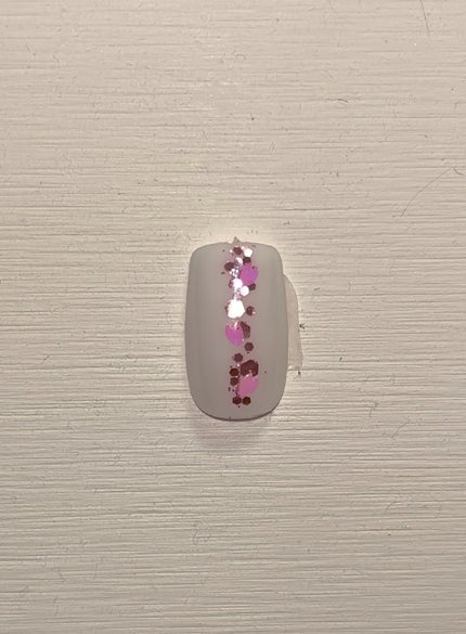 グリッター6個セット/DAISO/ネイルチップ・パーツの人気ショート動画