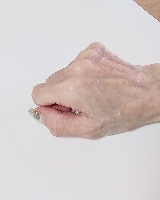 ONE’S BOUQUET（ワンズブーケ デュアルブーストエッセンス W）/M＆Hラボ/美容液の動画クチコミ4つ目