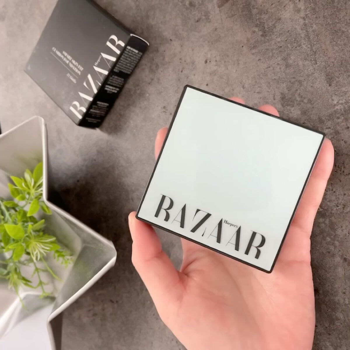 スマートスキンフィットクッションファンデーション/Harper's BAZAAR Cosmetics/クッションファンデーションの動画クチコミ3つ目