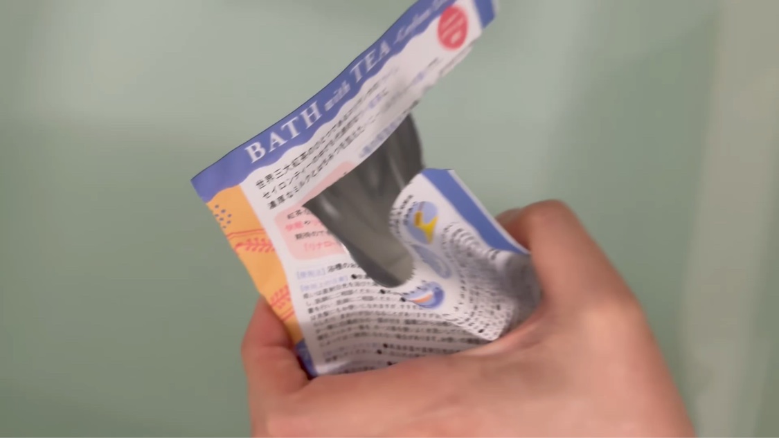 BATH with TEA ハニーミルクティーの香り/北陸化成/無機塩系入浴剤を使ったクチコミ（3枚目）