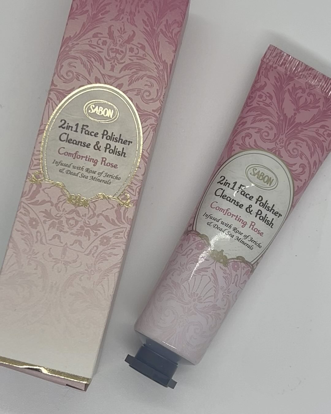 フェイスポリッシャー コンフォーティング・ローズ/SABON/スクラブ・ゴマージュを使ったクチコミ（2枚目）