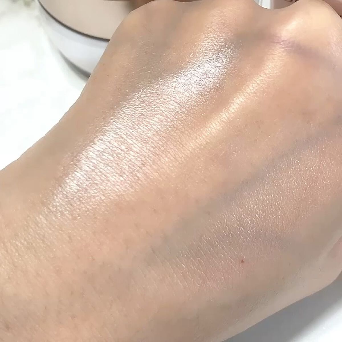 ハイライティング パウダー ピンクグロウ(限定パッケージ)/BOBBI BROWN/パウダーハイライトを使ったクチコミ（3枚目）
