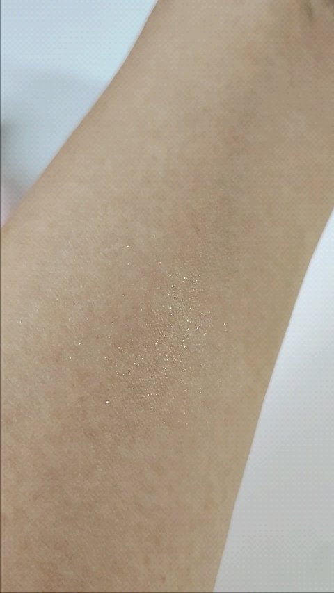 シアーフィニッシュ ブラーリング パウダー/BOBBI BROWN/プレストパウダーの動画クチコミ5つ目