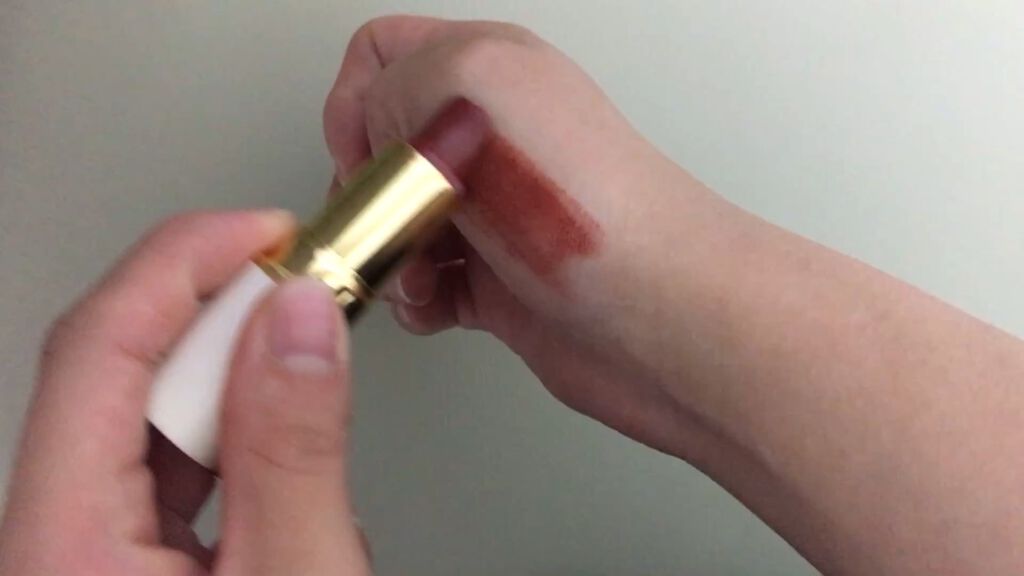 ラスティング リップカラーN/CEZANNE/口紅の人気ショート動画