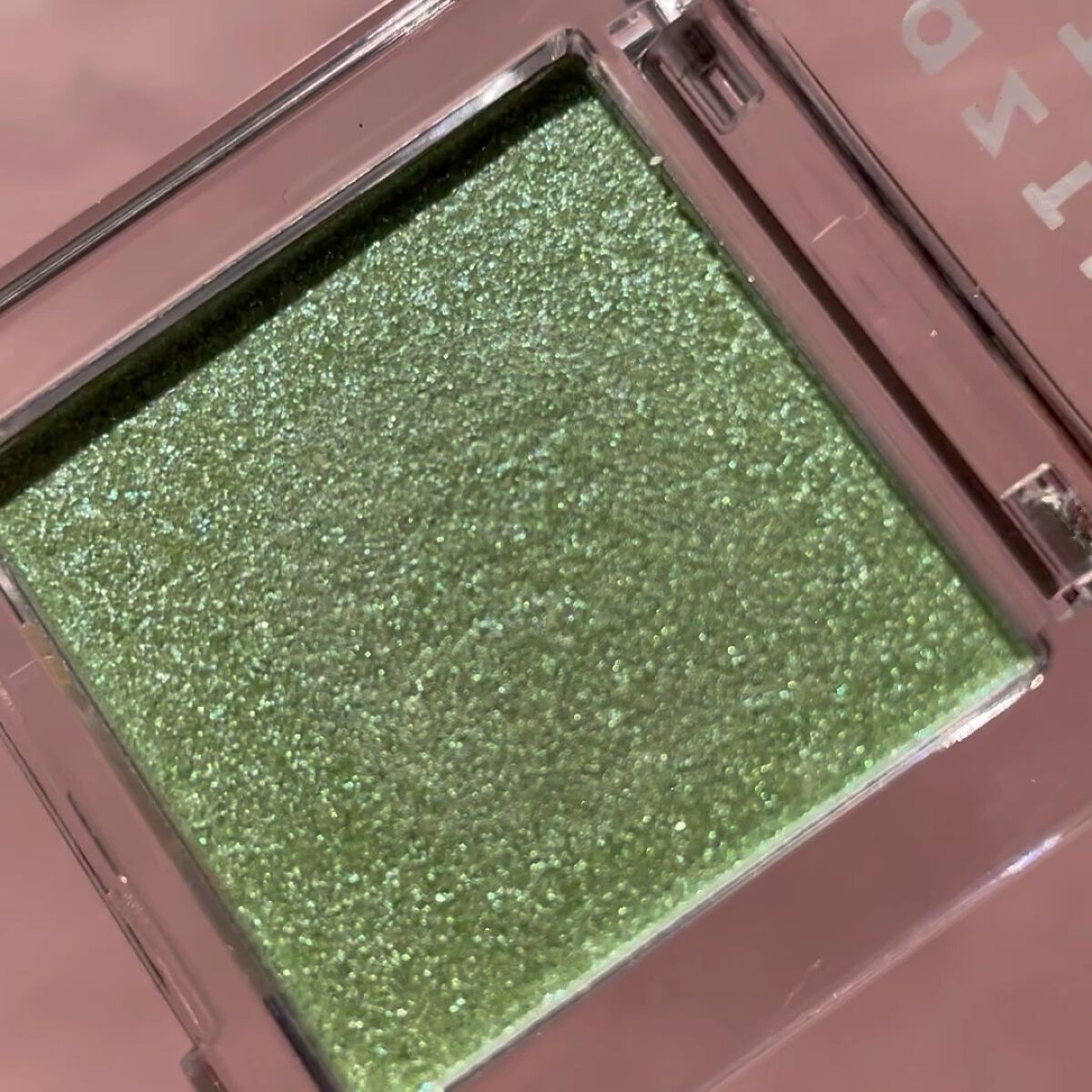 シングルアイシャドウ/aZTK/単色アイシャドウを使ったクチコミ（1枚目）