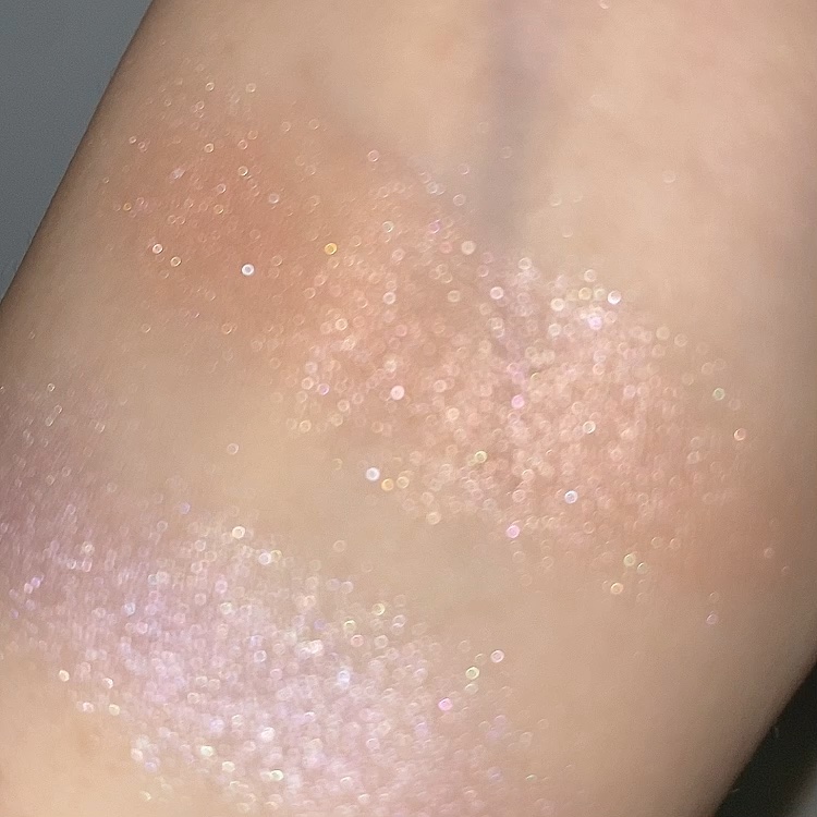 パールグロウニュアンサー/CEZANNE/パウダーハイライトを使ったクチコミ（1枚目）