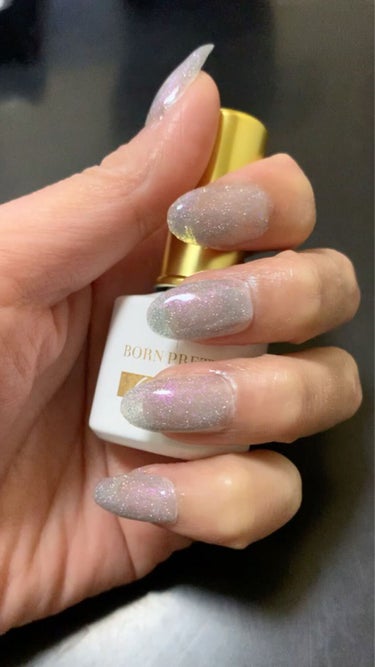 BORN PRETTY bornpretty フラッシュネイルジェルカラーのクチコミ「 ️ BONE PRETTY💕
フラッシュジェルネイル💅✨

明るいところで見たネイルとフラッ.....」（2枚目）