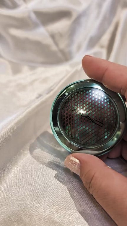 バウンス & グリーム ハイライター/M・A・C/パウダーハイライトの人気ショート動画