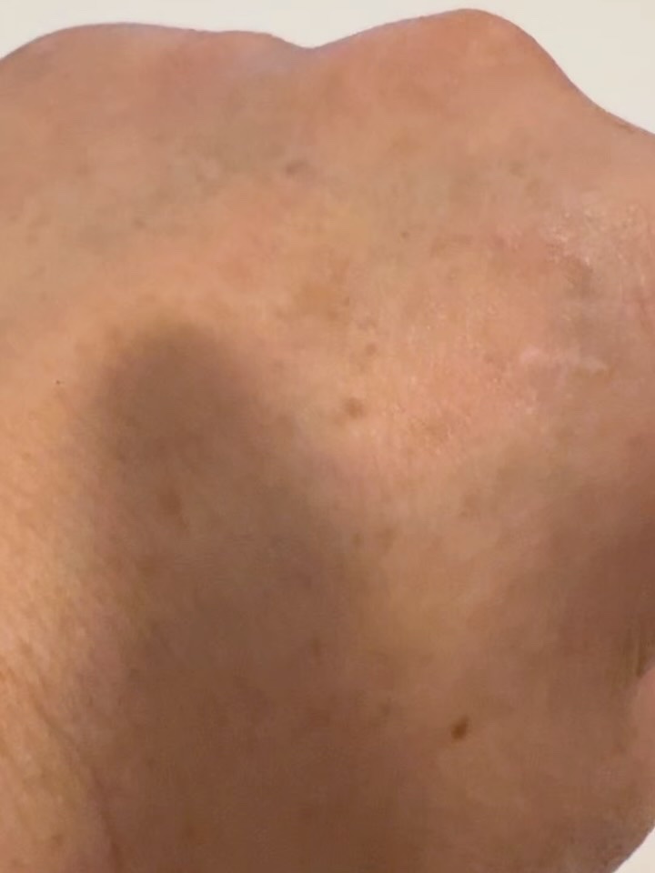 スクラブボディウォッシュ フラワーマーケット ホワイトチューリップ/LUV SCENT/ボディスクラブを使ったクチコミ（2枚目）