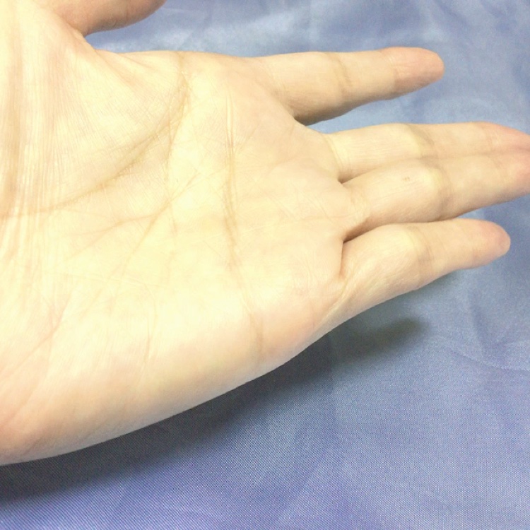 グラムトゥルーエッセンスオリジナル/Daleaf/ヘアオイルの動画クチコミ4つ目