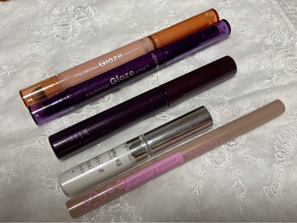 カラーステイ グレイズ スティック/REVLON/スティックアイシャドウの動画クチコミ2つ目