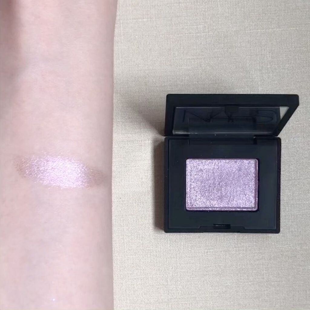 ハードワイヤードアイシャドー/NARS/単色アイシャドウの動画クチコミ3つ目